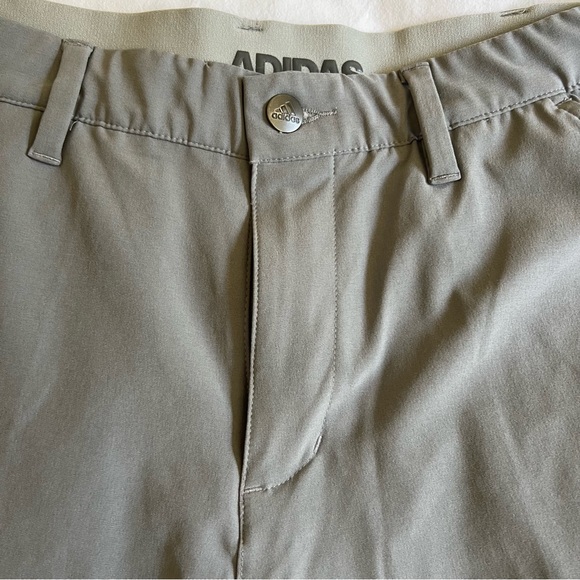 Men’s Adidas 10” Golf Shorts Gray Size 28 - Picture 3 of 10